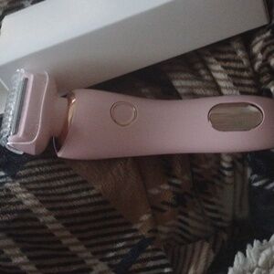 Solys Pink Electric Razor – New in Box, Includes Accessories